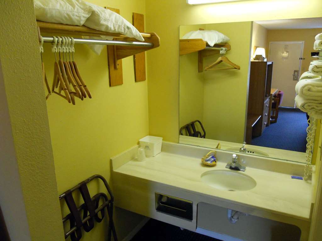 Americas Best Inn - Savannah I-95 Georgetown ห้อง รูปภาพ