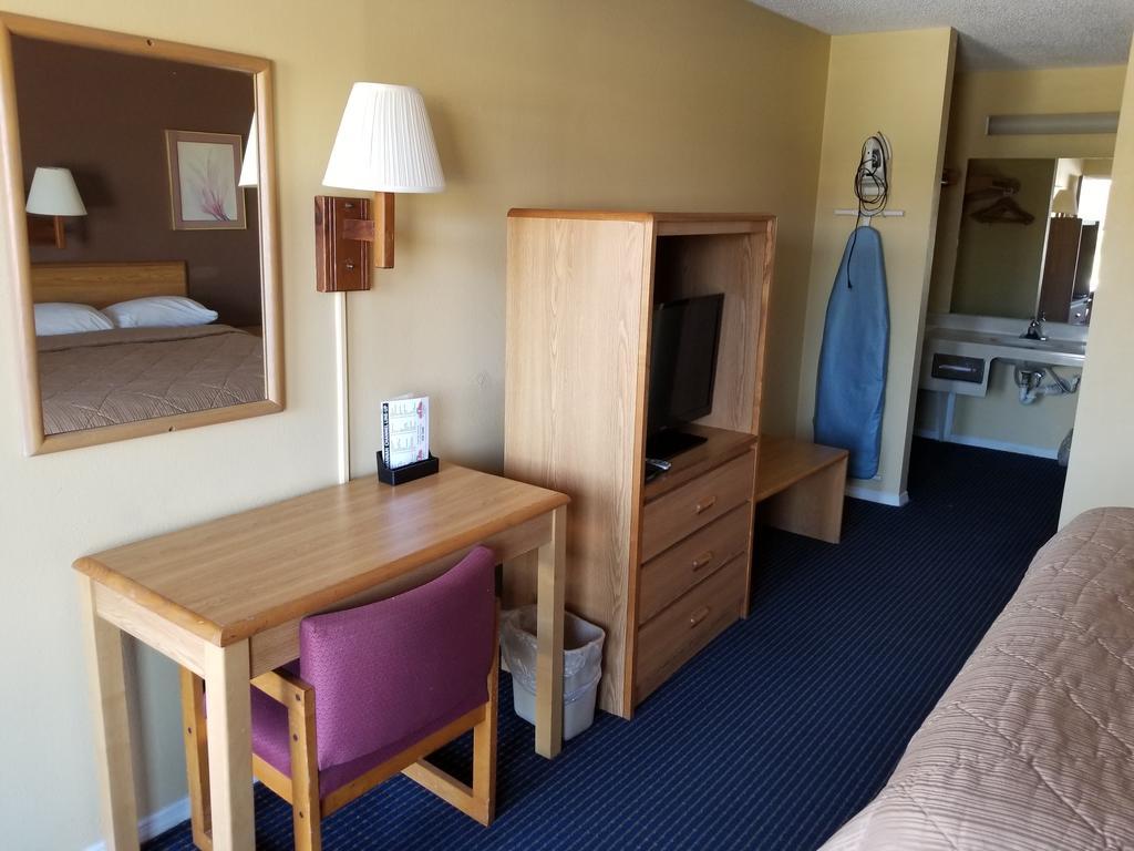 Americas Best Inn - Savannah I-95 Georgetown ภายนอก รูปภาพ